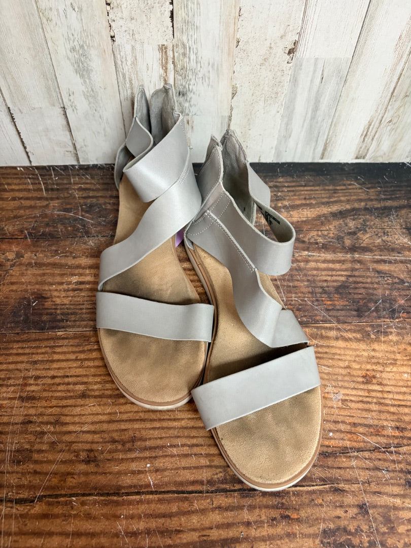 GREY TIME & TRU , SHOES A9