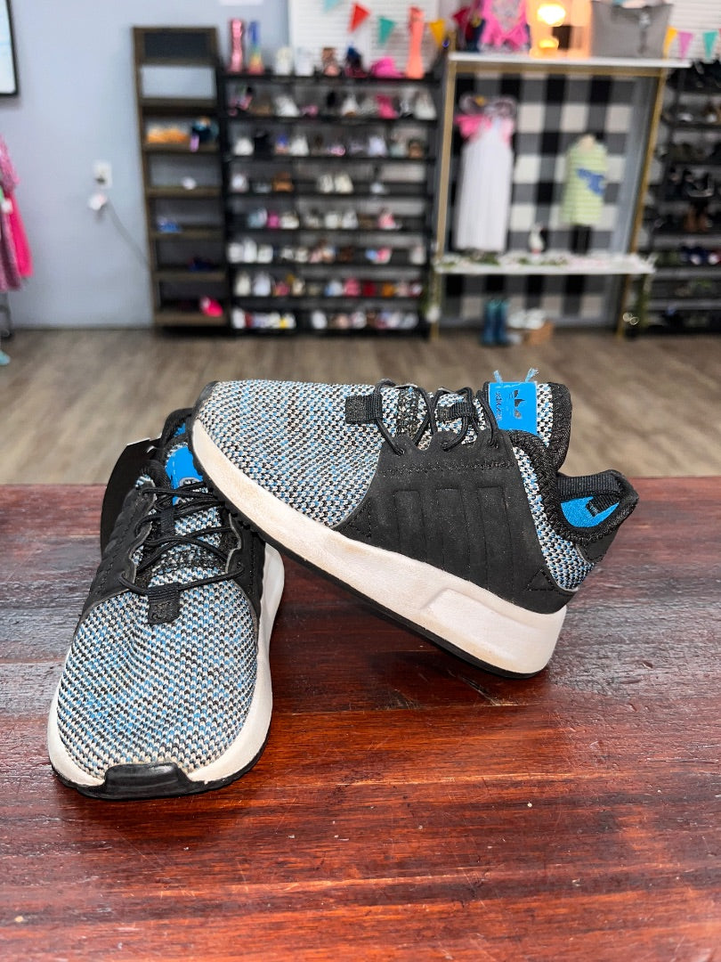 BLACK ADIDAS SLIP ON SNEAKERS, SHOES 6
