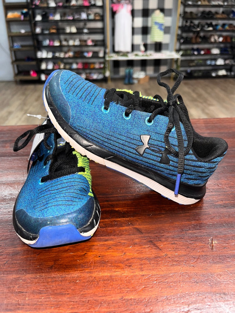 BLUE/BLACK UNDER ARMOUR SNEAKERS, SHOES 13