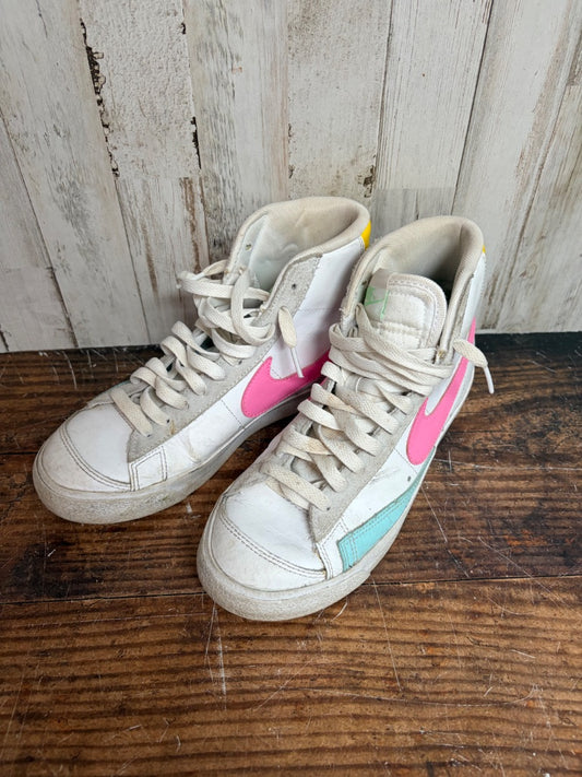 WHITE NIKE HI TOP SNEAKERS, SHOES A7