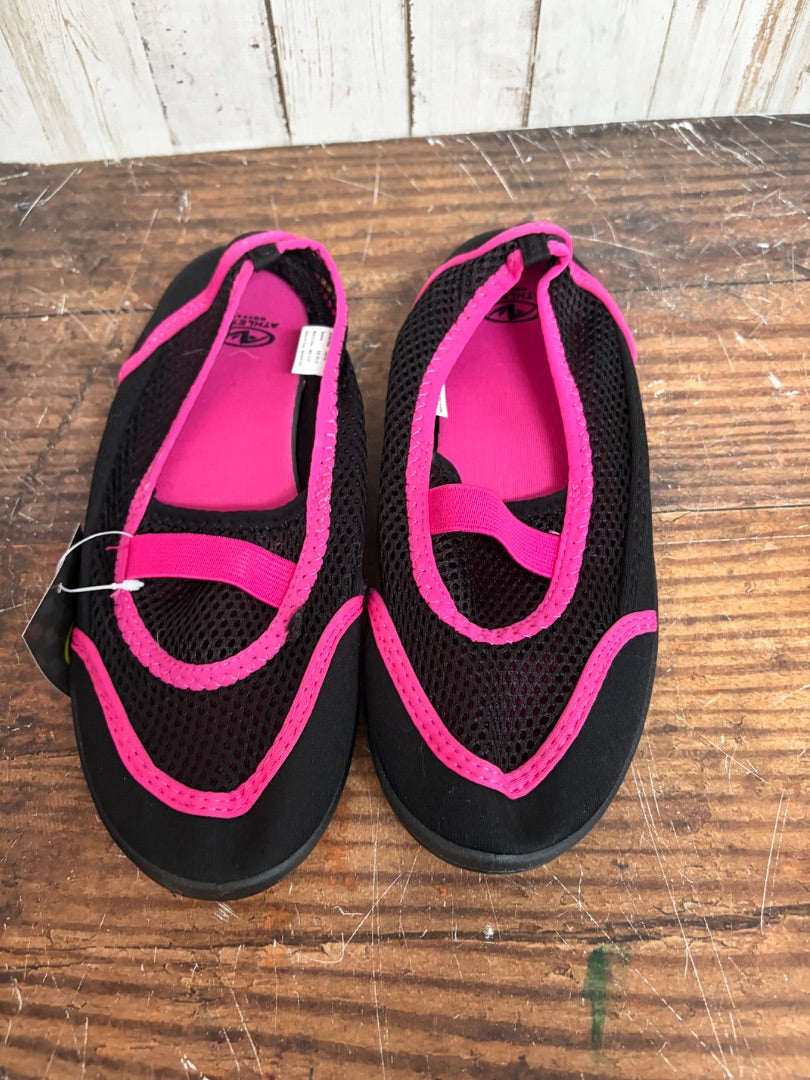 BLACK ATHLETIC WORKS WATER SHOES, SHOES A5/6