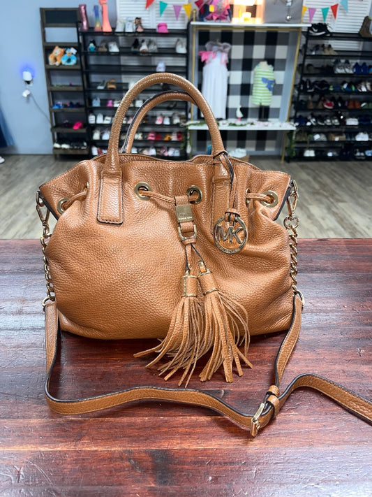 CAMEL MICHAEL KORS LEATHER CINCH PURSE