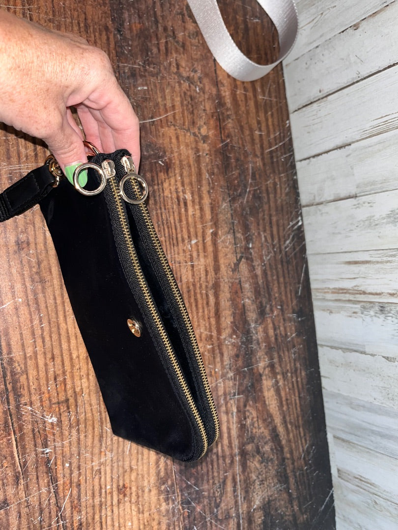 BLACK LULULEMON DOUBLE ZIP POUCH CLUTCH WRISTLET