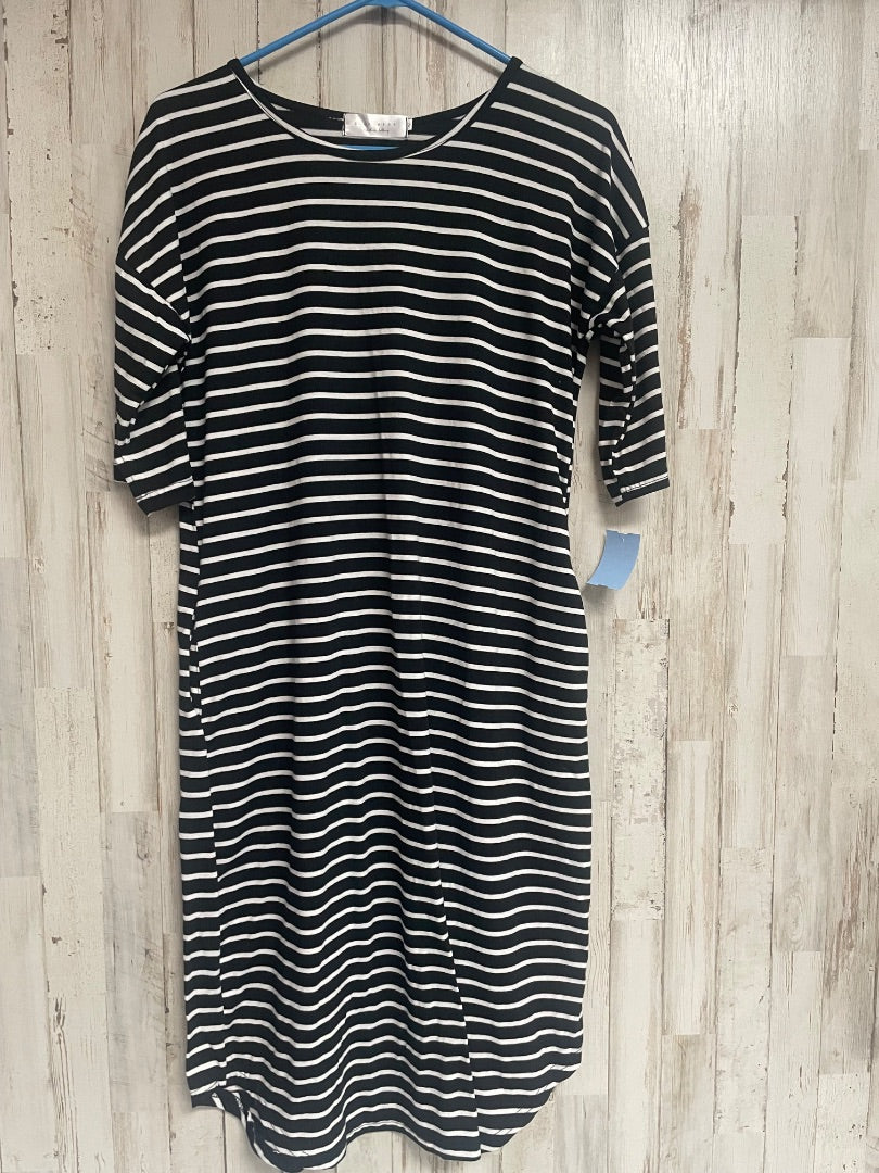 Black Sign here Striped dress, Ladies M/L