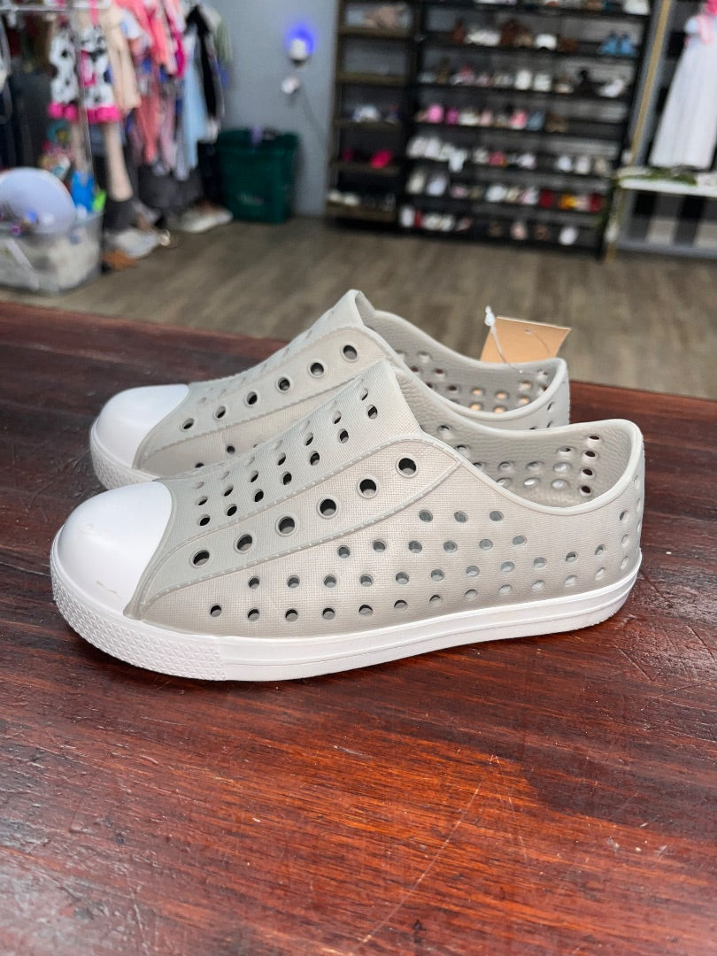 GREY  RUBBER SLIP ON SNEAKERS, SHOES 10