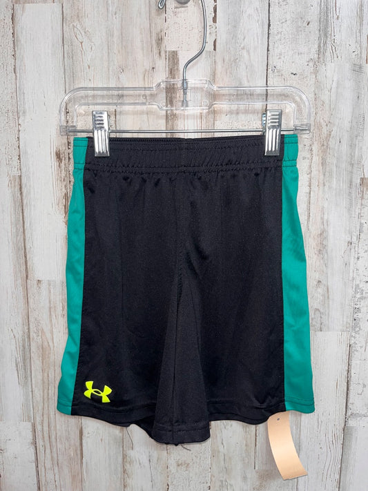 BLACK/GREEN UNDER ARMOUR LOGO DRY FIT SHORTS, BOY 6