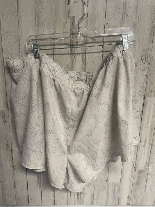 TAN OLD NAVY SNAKE SKIN PRINT DRY FIT SHORTS, LADIES 3X