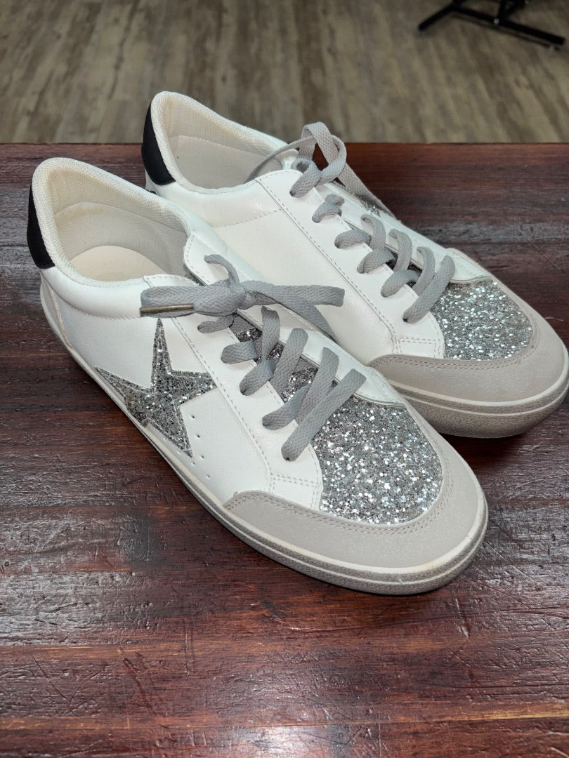 White/silver unknown Star sneakers, Shoes A10.5