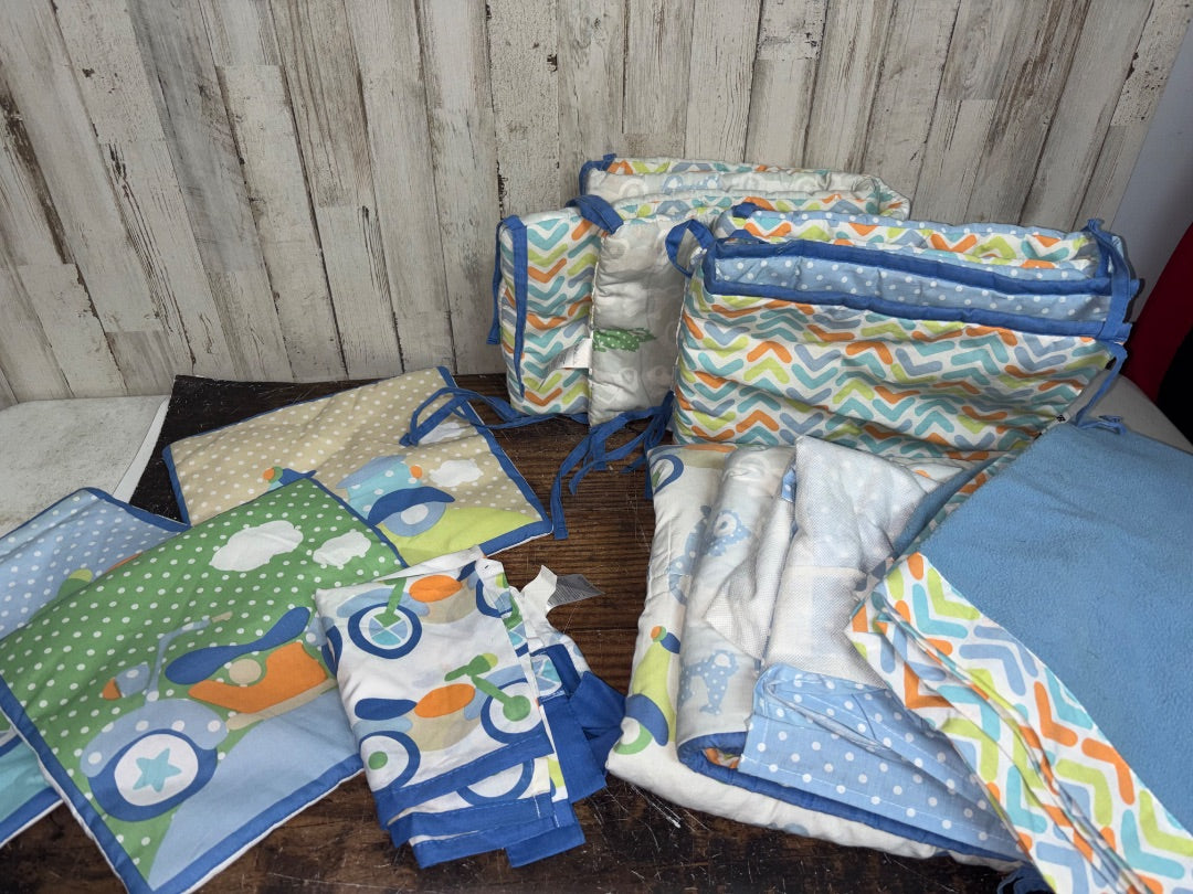 SUMERSAULT SCOOTER CRIB SET, BABY GEAR