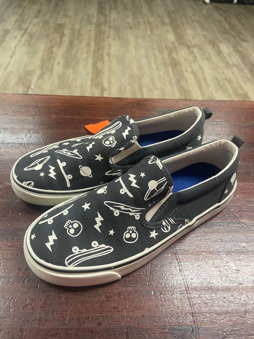 GREY OLD NAVY MULTI PRINT SLIP ON SNEAKERS, SHOES Y4