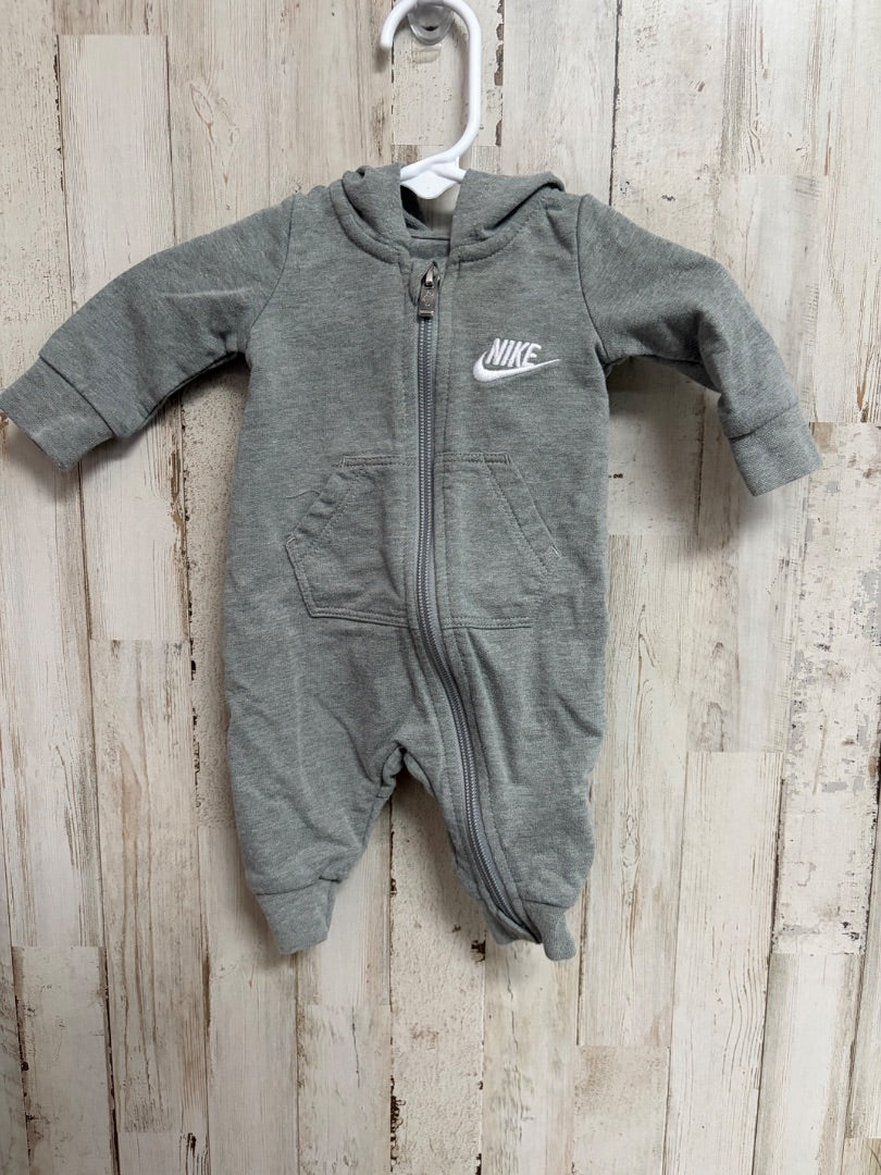 GREY NIKE HOODED JUMPER, BOYS NB