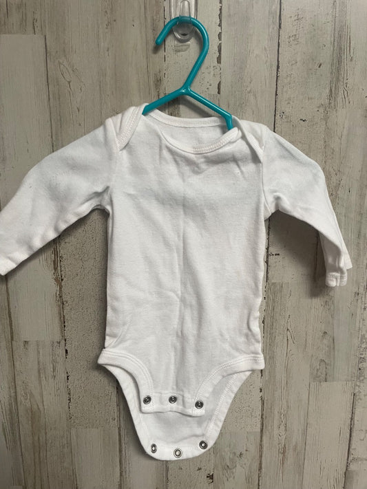 WHITE CARTERS LONGSLEEVE ONESIE, GIRL 0-3M