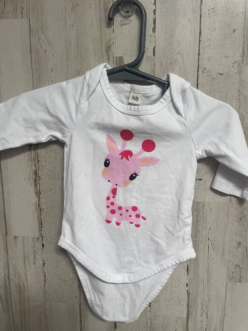 WHITE  GIRAFFE ONESIE, GIRL NB