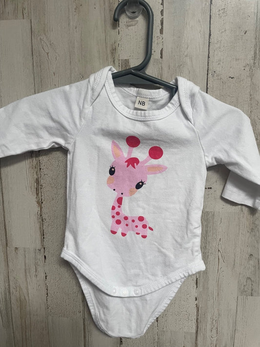 WHITE  GIRAFFE ONESIE, GIRL NB