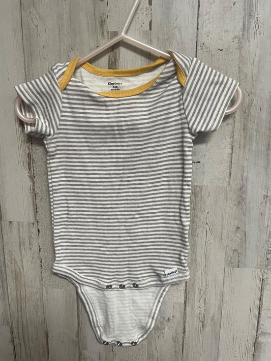 GREY GERBER STRIPED ONESIE, GIRL 6-9M