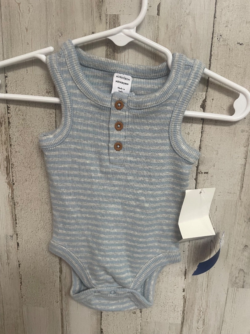 GREY/BLUE NORDSTROM STRIPE BUTTON TANK ONESIE, BOY NB