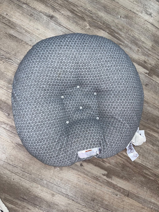GREY BOPPY LOUNGER PILLOW
