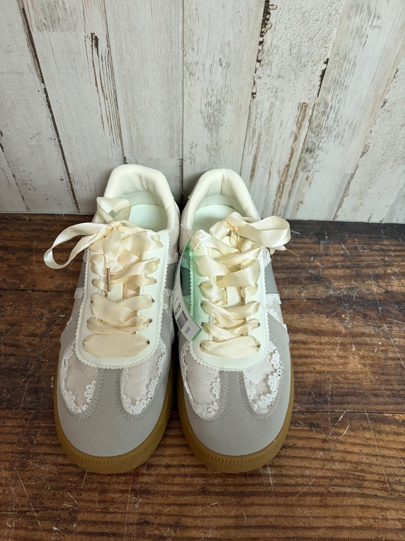WHITE  LACE RIBBON SNEAKER, SHOES A7.5
