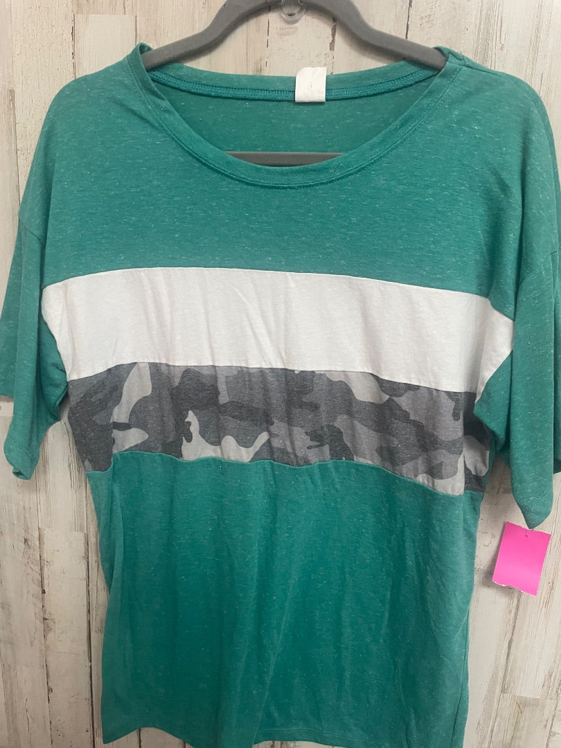 GREEN SUNSHINE & RODEOS CAMO COLOR BLOCK TEE, LADIES M
