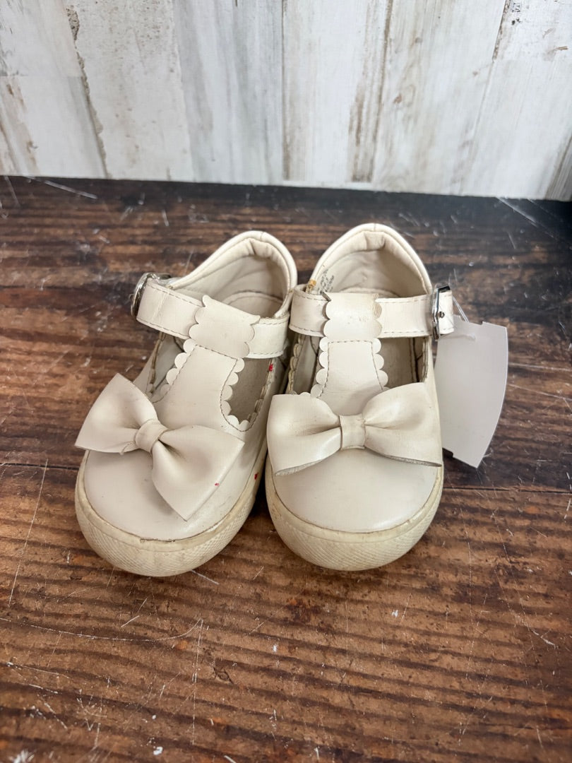 LIGHT TAN FELIX & FLORA BOW VELCRO SHOES, SHOES 6