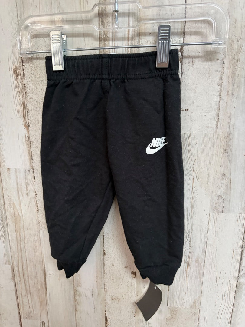 BLACK NIKE LOGO JOGGERS, BOY 6M