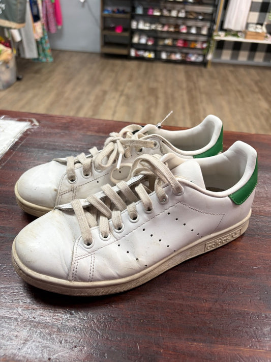 WHITE/GREEN ADIDAS SNEAKERS, SHOES A6.5