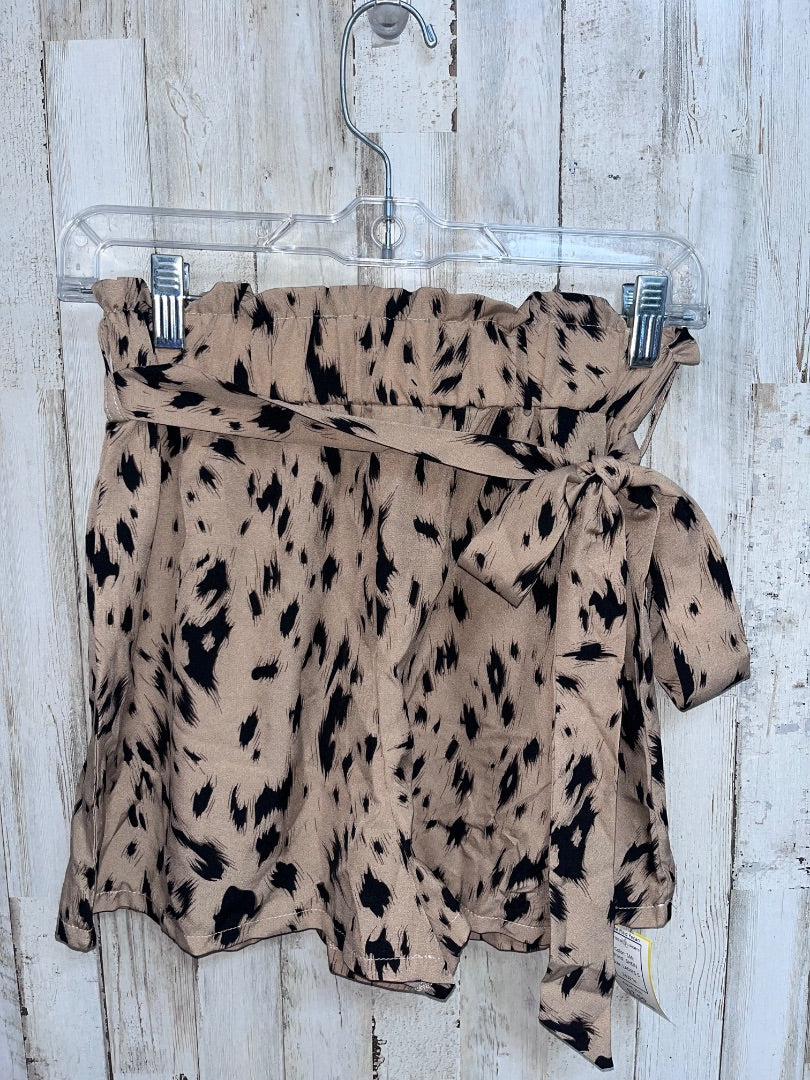 TAN SHEIN SPOTTED BELTED SHORTS, LADIES S