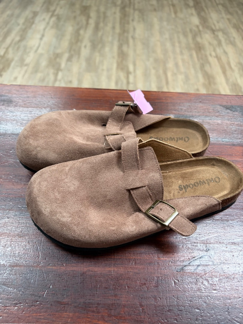 BROWN OUTWOODS CLOGS, SHOES A9