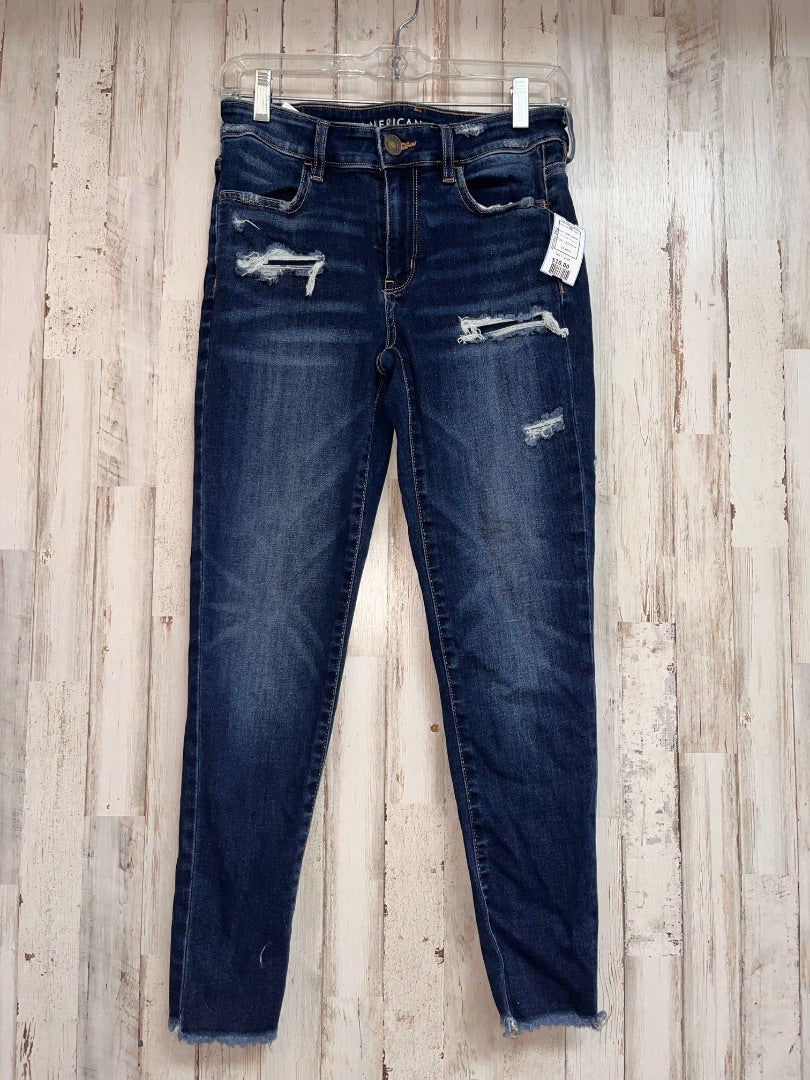 DARK DENIM AMERICAN EAGLE SZ 6 SHORT DISTRESSED SKINNIES, LADIES M