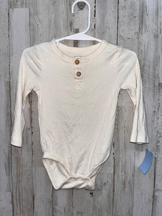 IVORY CAT & JACK RIBBED BUTTON ONESIE, BOY 12M