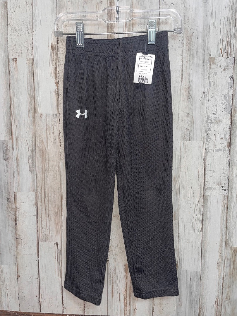 GREY UNDER ARMOUR ATHLETIC PANTS, BOY 4