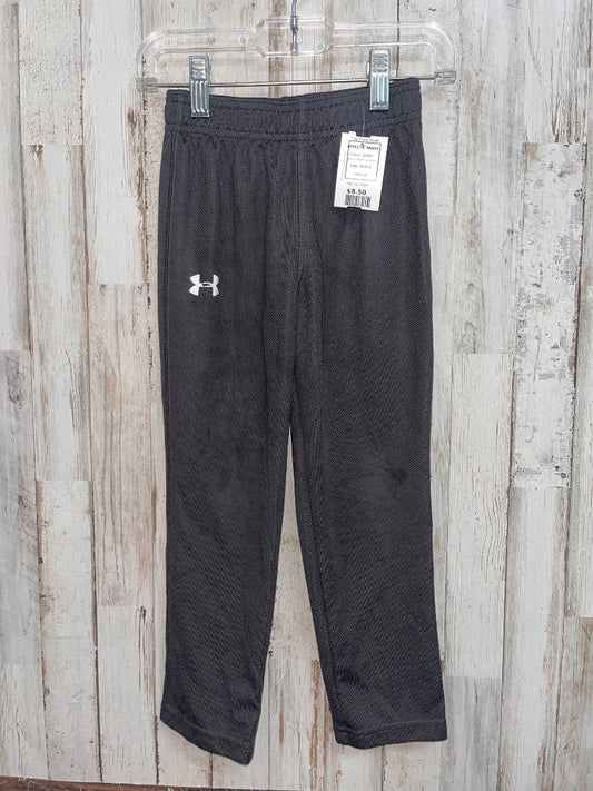 GREY UNDER ARMOUR ATHLETIC PANTS, BOY 4