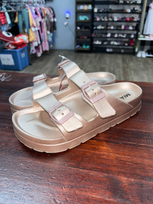 ROSE GOLD MIA KIDS RUBBER STRAP SANDALS, SHOES Y5