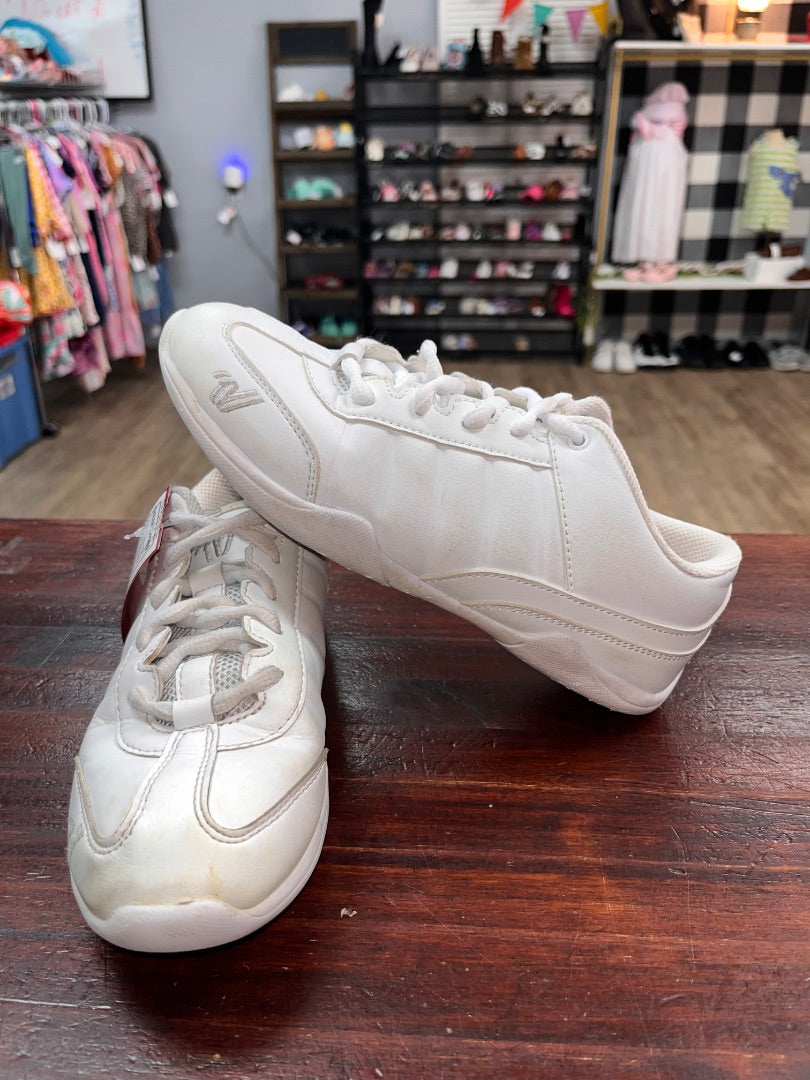 WHITE VARSITY CHEER SHOES, SHOES A6