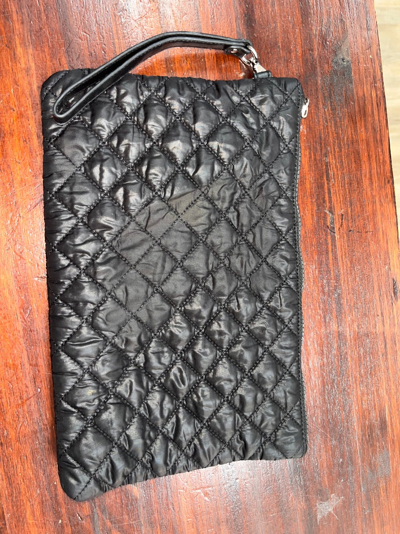 BLACK  QUILTED PUFFER CLUTCH