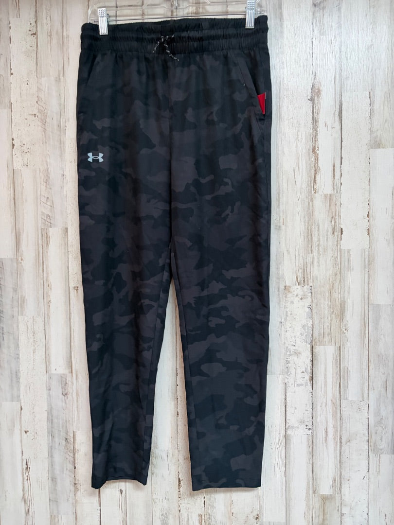 BLACK UNDER ARMOUR DRY FIT CAMO PANTS, BOY 14/16