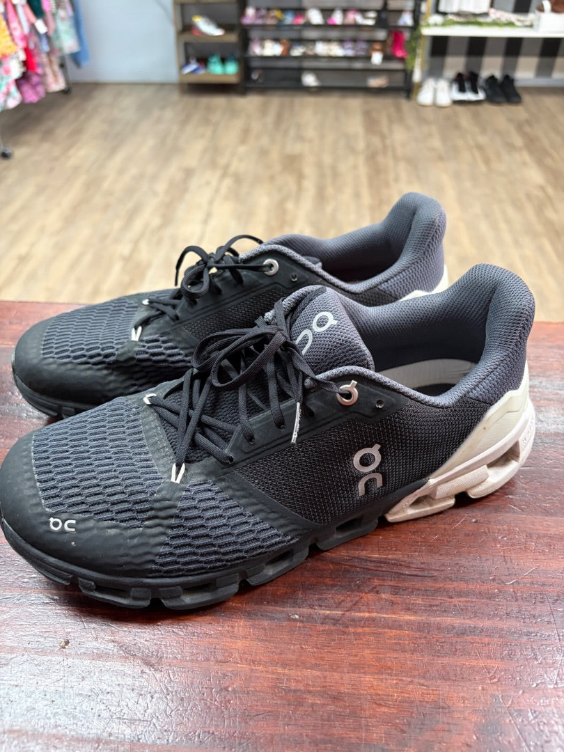 BLACK/GREY ON CLOUD CLOUD TEC HELION SNEAKERS, SHOES MEN 9.5