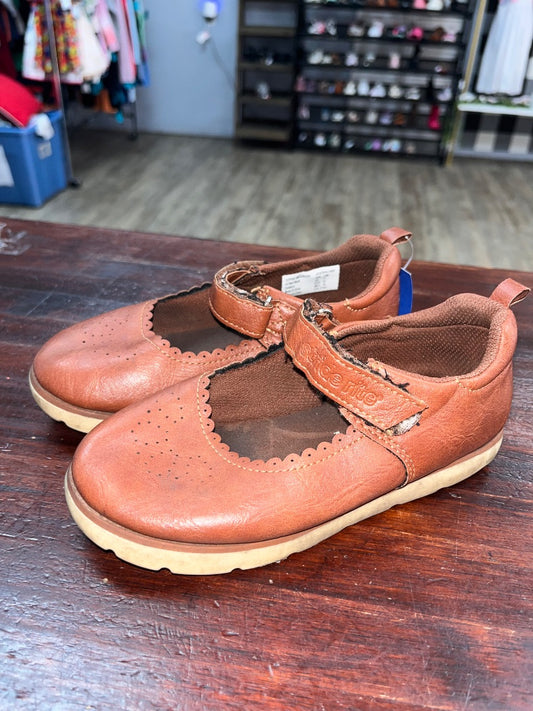 BROWN STRIDE RITE VELCRO SCALLOP MARY JANES, GIRL 12