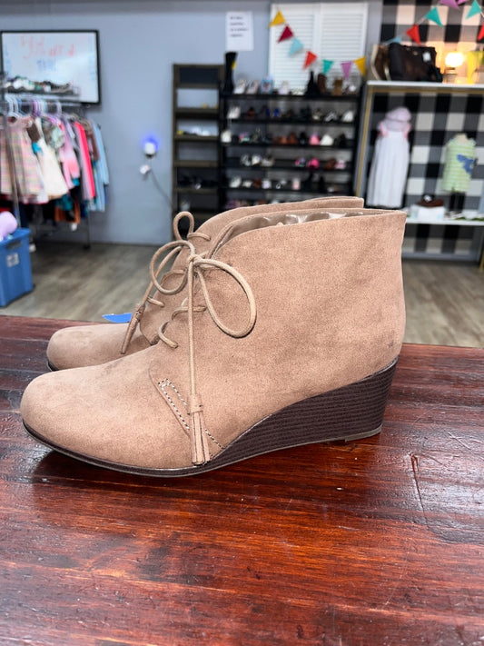 BROWN DR. SCHOLLS SUEDE WEDGE ANKLE BOOTS, SHOES A9
