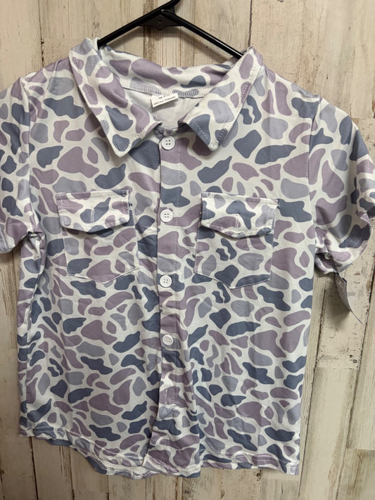 GREY BOUTIQUE DUCK CAMO BUTTON UP POLO, BOY 10/12