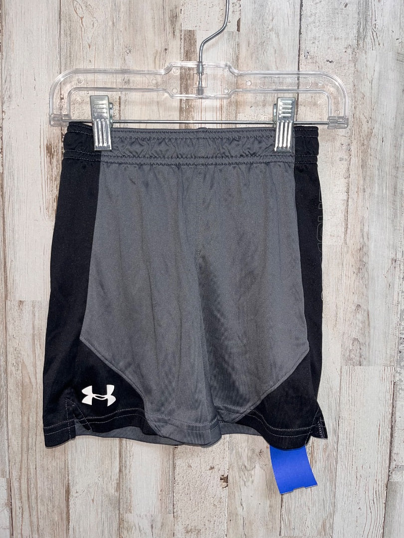 BLACK/GREY UNDER ARMOUR DRY FIT SHORTS, BOY 4