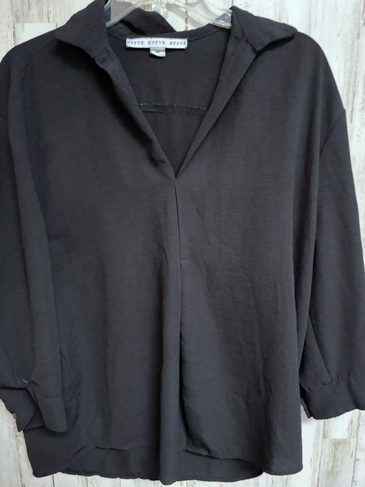BLACK HYFVE COLLAR PULLOVER TOP, LADIES M
