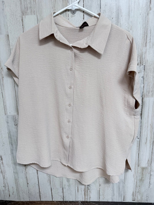 TAN B FAMOUS TEXTURE BUTTON UP, LADIES M