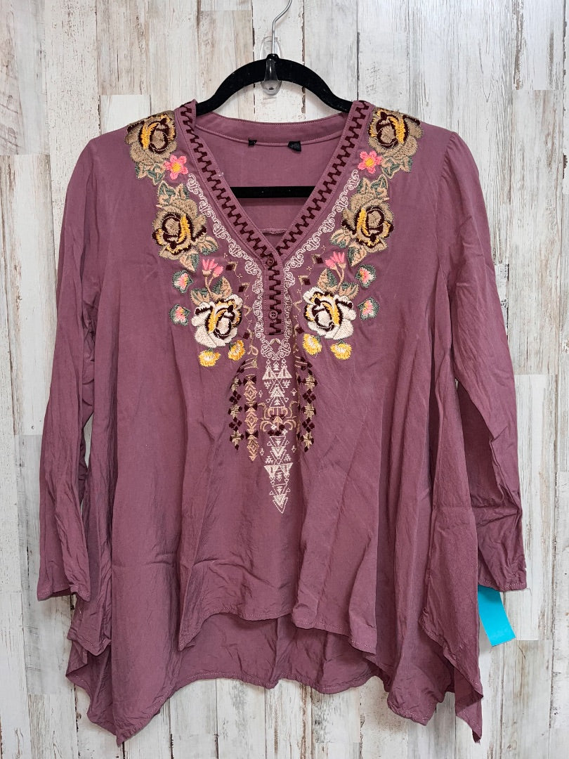 PLUM  FLORAL EMBROIDERED BUTTON TOP, LADIES S