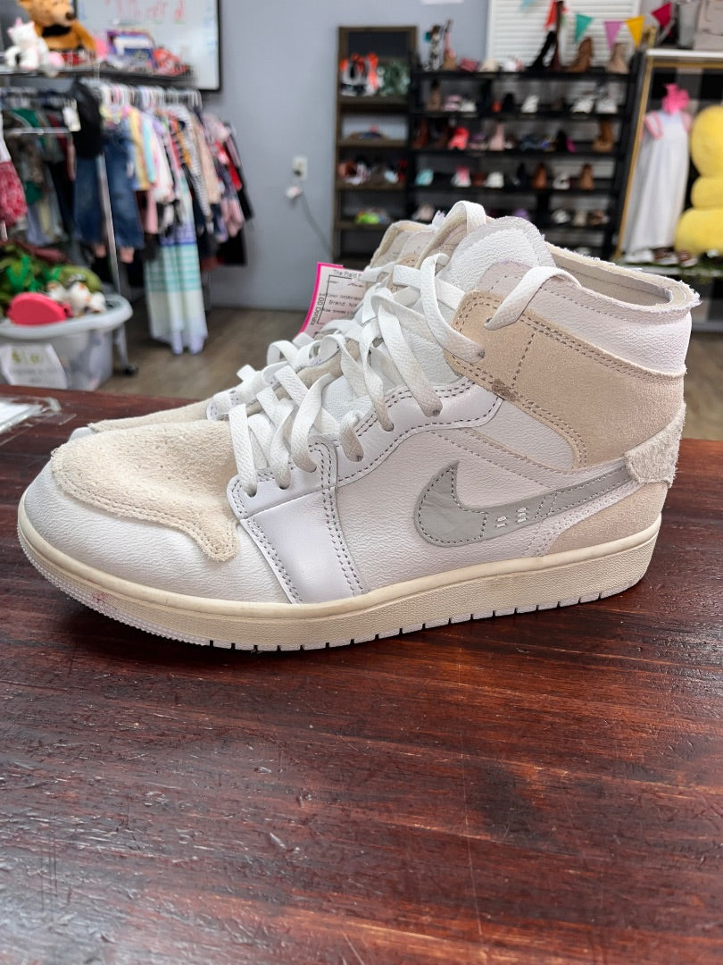 IVORY/WHITE NIKE LEATHER TRIM HIGH TOPS AIR JORDAN, SHOES 9.5 MEN
