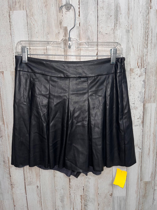 BLACK STELLA LUCE FAUX LEATHER BUTTERFLY SHORTS, LADIES M