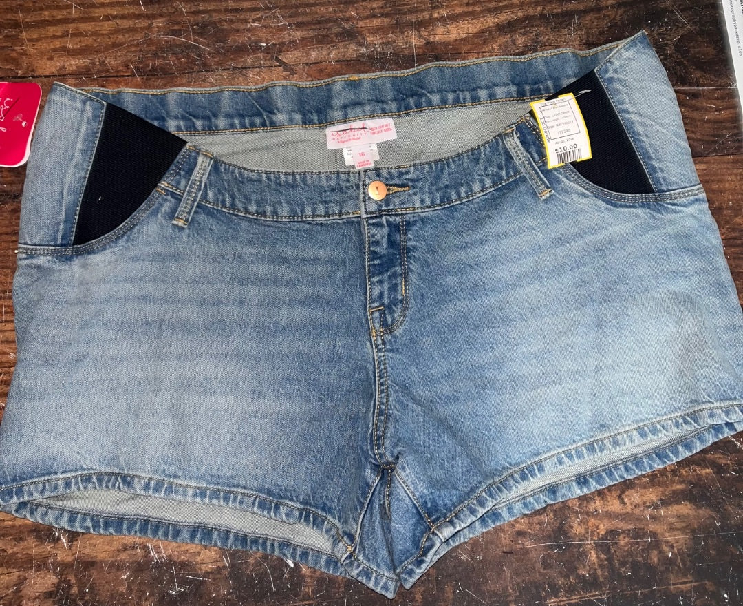 LIGHT DENIM ISABEL MATERNITY NEW SZ 16 MIDI SHORTS, MATERNITY