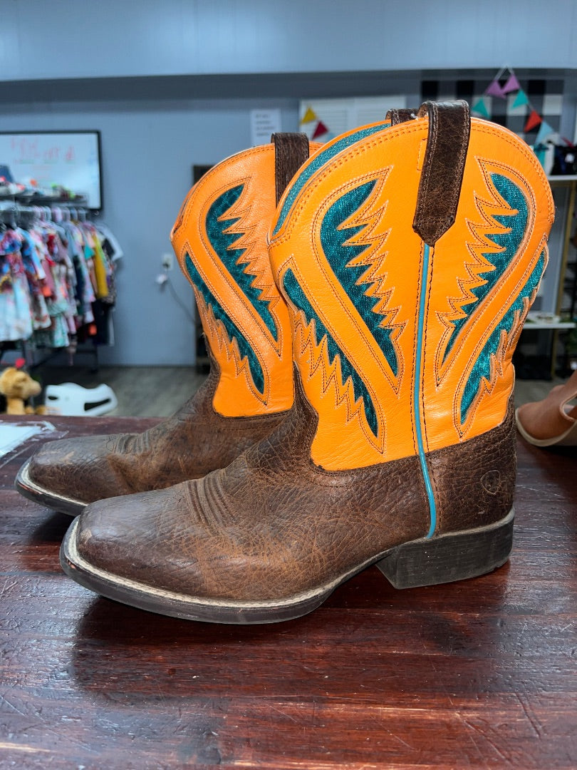 BROWN/ORANGE ARIAT LEATHER BOOTS, SHOES Y4.5