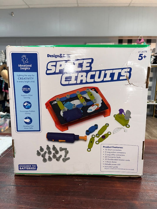 WHITE DESIGN AND DRILL SPACE CIRCUITS TOY
