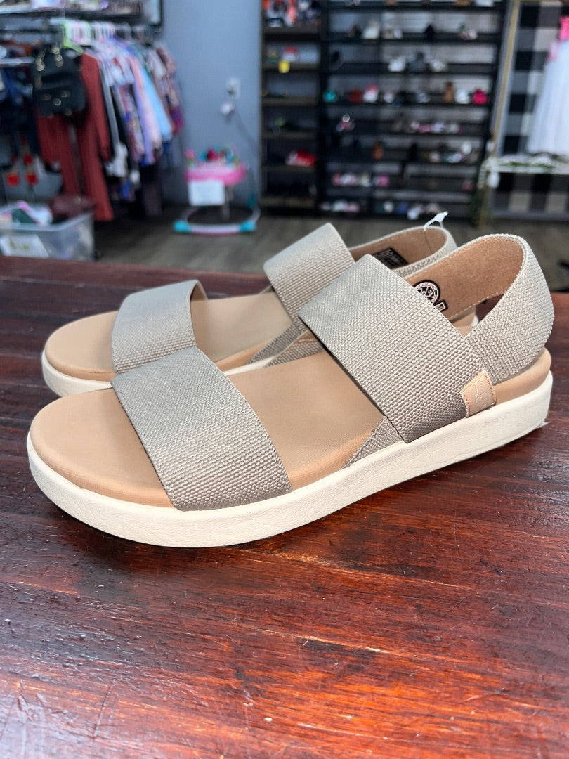 TAUPE KEEN STRETCH STRAP SANDALS, SHOES A7